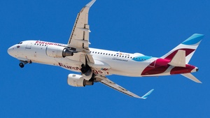 Photo of D-AEWL - Airbus A320-214 operated by Eurowings