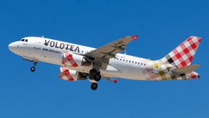 Photo with serial 2240 - Airbus A319-111