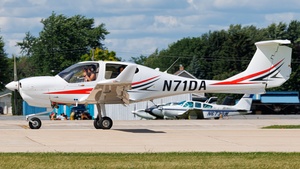 Photo of N71DA - Diamond DA40 NG Diamond Star operated by Aspen Higher Learning Flight Academy