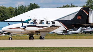 Photo of N2WW - Beechcraft 58 Baron operated by Private