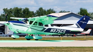 Photo of N975CS - Cessna T206H Turbo Stationair HD operated by Textron Aviation Employees Flying Club