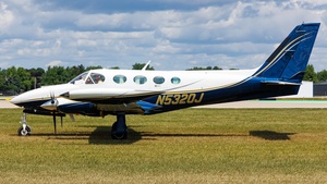 Photo of N5320J - Cessna 340A operated by Private