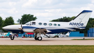 Photo of N202DB - Cessna 421C Golden Eagle II operated by Private