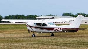 Photo of N2557S - Cessna R182 Skylane RG operated by Private
