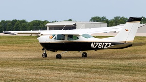 Photo of N76177 - Cessna 177RG Cardinal RG operated by Private