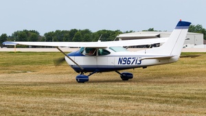 Photo of N96713 - Cessna 182Q Skylane operated by Private