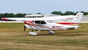 Photo of N1732A - Cessna 182T Skylane operated by Mid Island Flight School