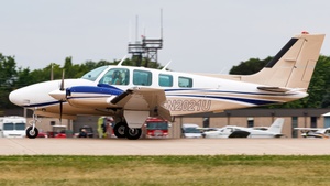Photo of N2021U - Beechcraft 58 Baron operated by Private