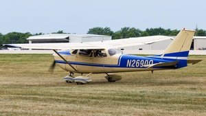Photo of N2690Q - Cessna 172K Skyhawk operated by Private