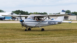 Photo of N8223U - Cessna 172F Skyhawk operated by Chapter 36 Flying Club
