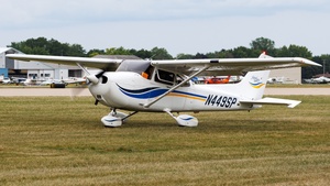 Photo of N449SP - Cessna 172S Skyhawk SP operated by Golden Eagle Flying Club