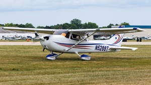 Photo of N5288T - Cessna 172S Skyhawk SP operated by Private