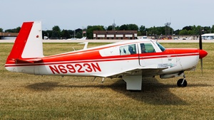 Photo of N6923N - Mooney M20C Mark 21 operated by Private