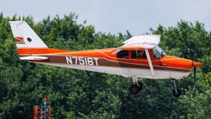 Photo of N7516T - Cessna 172A Skyhawk operated by Private