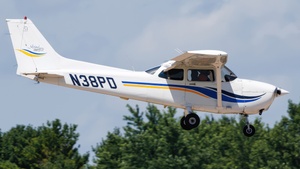 Photo of N38PD - Cessna 172S Skyhawk SP operated by Richmond Pilots