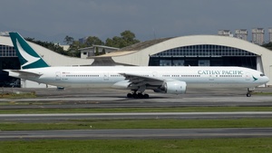 Photo of B-HNH - Boeing 777-367 operated by Cathay Pacific Airways