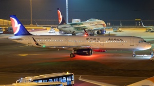 Photo of B-MCE - Airbus A321-231 operated by Air Macau