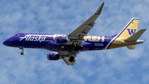 Photo of N662QX - Embraer ERJ-175LR operated by Alaska Airlines (opb Horizon Air)