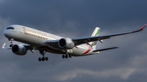 Photo of A6-EXC - Airbus A350-941 operated by Emirates