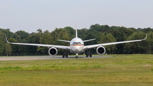 10+01 - Airbus A350-941(CJ)