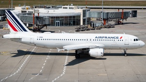 Photo of F-HBNH - Airbus A320-214 operated by Air France