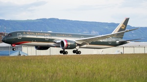 Photo of JY-RBA - Boeing 787-9 Dreamliner operated by Royal Jordanian Airlines