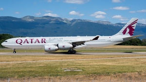 Photo of A7-HHH - Airbus A340-541 operated by Qatar Amiri Flight