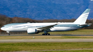 Photo of A7-MSD - Boeing 777-2KQ(LR) operated by Qatar Amiri Flight