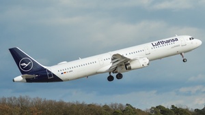 Photo of D-AIRH - Airbus A321-131 operated by Lufthansa
