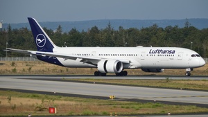 Photo of D-ABPB - Boeing 787-9 Dreamliner operated by Lufthansa