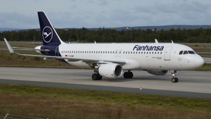 Photo of D-AIWK - Airbus A320-214 operated by Lufthansa