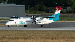 Photo with serial 4525 - Bombardier DHC-8-402 Dash 8 Q400