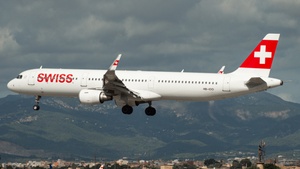 Photo of HB-IOO - Airbus A321-212 operated by Swiss International Air Lines