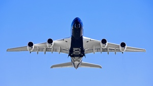 Photo of D-AIMH - Airbus A380-841 operated by Lufthansa