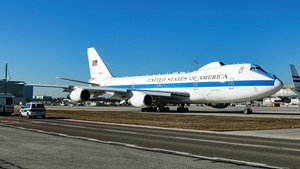 Photo of 73-1676 - Boeing E-4B operated by US Air Force