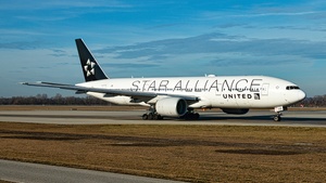 Photo of N218UA - Boeing 777-222(ER) operated by United Airlines