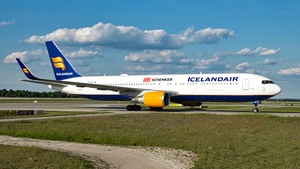 Photo of TF-ISP - Boeing 767-319(ER) operated by Icelandair