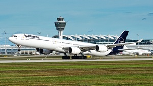 Photo of D-AIHI - Airbus A340-642 operated by Lufthansa