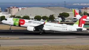 Photo of CS-TXF - Airbus A321-251NX operated by TAP Air Portugal