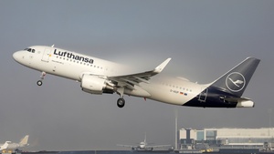 Photo of D-AIUF - Airbus A320-214 operated by Lufthansa