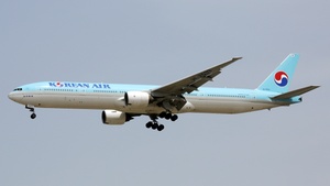 Photo of HL7533 - Boeing 777-3B5 operated by Korean Air