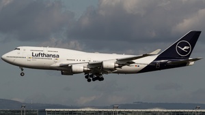 Photo of D-ABVY - Boeing 747-430 operated by Lufthansa