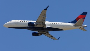 Photo of N221JQ - Embraer ERJ-175LR operated by Delta Connection (opb Republic Airways)