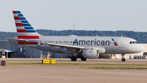 Photo of N724UW - Airbus A319-112 operated by American Airlines