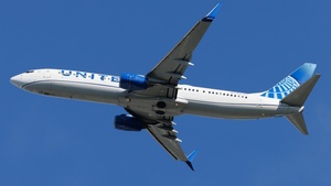 Photo of N37420 - Boeing 737-924(ER) operated by United Airlines