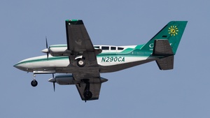 Photo of N290CA - Cessna 402C operated by Cape Air