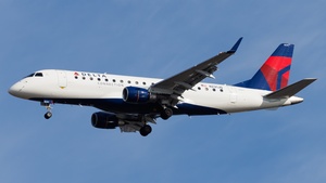 Photo of N231JQ - Embraer ERJ-175LR operated by Delta Connection (opb Republic Airways)