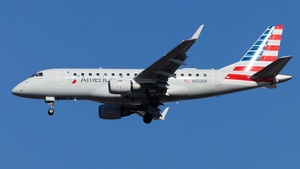 Photo of N656RW - Embraer ERJ-170SE operated by American Eagle (opb Republic Airways)