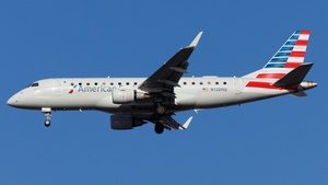 Photo of N122HQ - Embraer ERJ-175LR operated by American Eagle (opb Republic Airways)