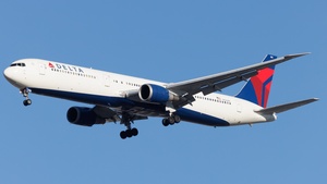 Photo of N826MH - Boeing 767-432(ER) operated by Delta Air Lines